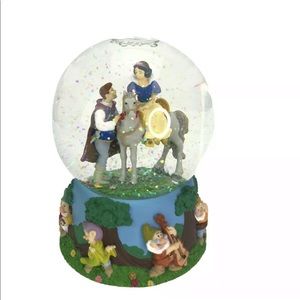 Disney Princess Musical Water Globe Snow White